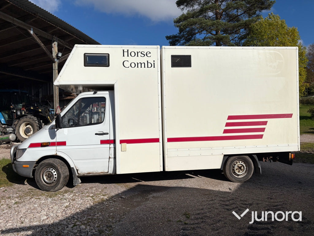 Hästtransport Mercedes-Benz 316 CDI - Алковен кампер: слика 2 Hästtransport Mercedes-Benz 316 CDI - Алковен кампер: слика 2
