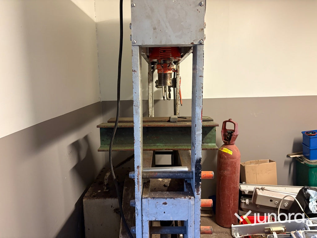 Hydraulpress - Hiab H100E, 100 ton - Апкант: слика 5 Hydraulpress - Hiab H100E, 100 ton - Апкант: слика 5