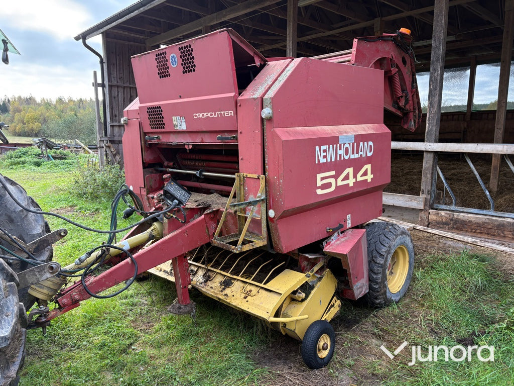 Rundbalspress New Holland 544 Cropcutter - Балирка за тркалезни бали: слика 1 Rundbalspress New Holland 544 Cropcutter - Балирка за тркалезни бали: слика 1