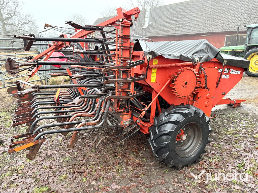 Såmaskin - Tume SA Turbo 240 - Комбајнска семенска дупчалка: слика 1 Såmaskin - Tume SA Turbo 240 - Комбајнска семенска дупчалка: слика 1