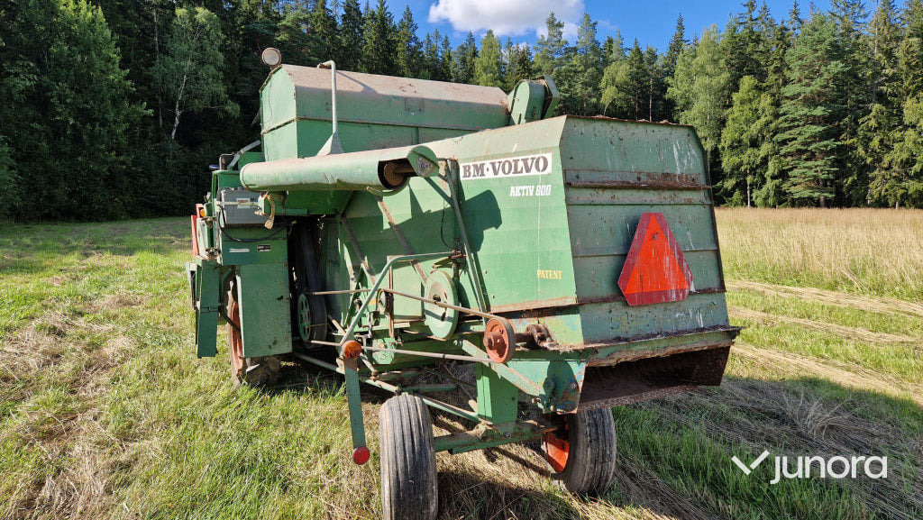 Skördetröska - Volvo BM, Aktiv 800 + Aktiv 800 som reservdel - Комбајн: слика 2 Skördetröska - Volvo BM, Aktiv 800 + Aktiv 800 som reservdel - Комбајн: слика 2