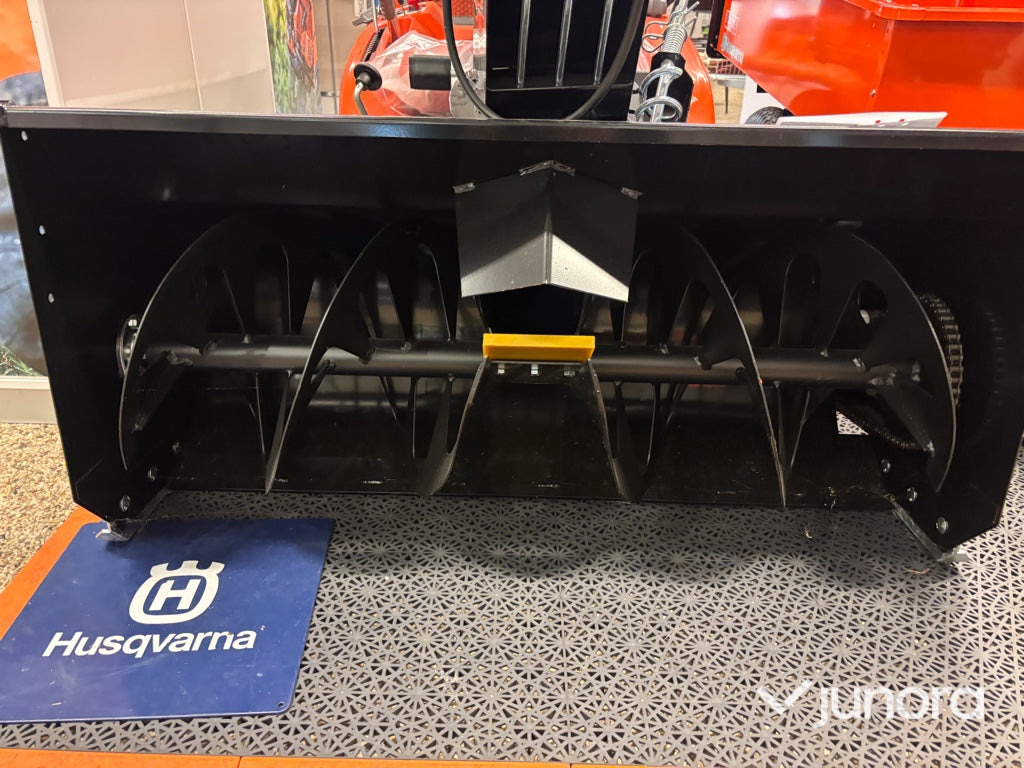 Snöslunga - Husqvarna, till Rider 300 serien - Дувач на снег: слика 5 Snöslunga - Husqvarna, till Rider 300 serien - Дувач на снег: слика 5