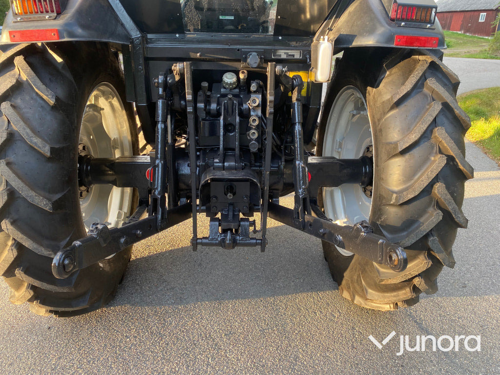 Valtra valmet A95 2003 fullt skogsutrustad - Трактор: слика 5 Valtra valmet A95 2003 fullt skogsutrustad - Трактор: слика 5