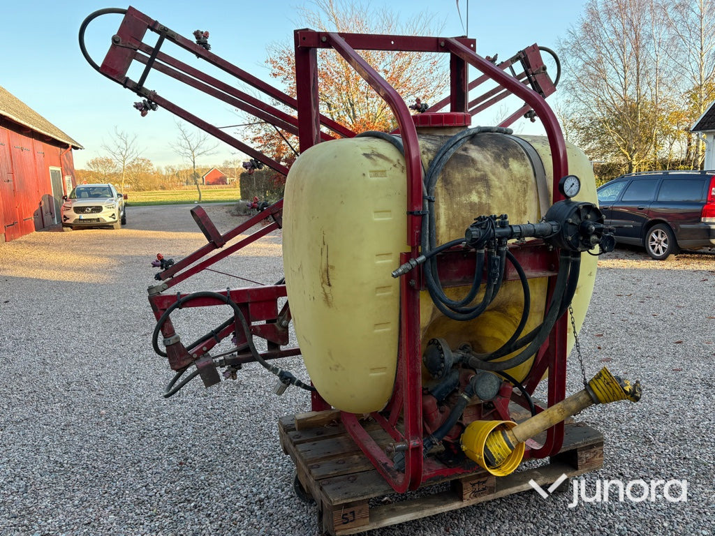 Växtskyddsspruta – Hardi, NK 600 - Распрскувач монтиран на трактор: слика 1 Växtskyddsspruta – Hardi, NK 600 - Распрскувач монтиран на трактор: слика 1