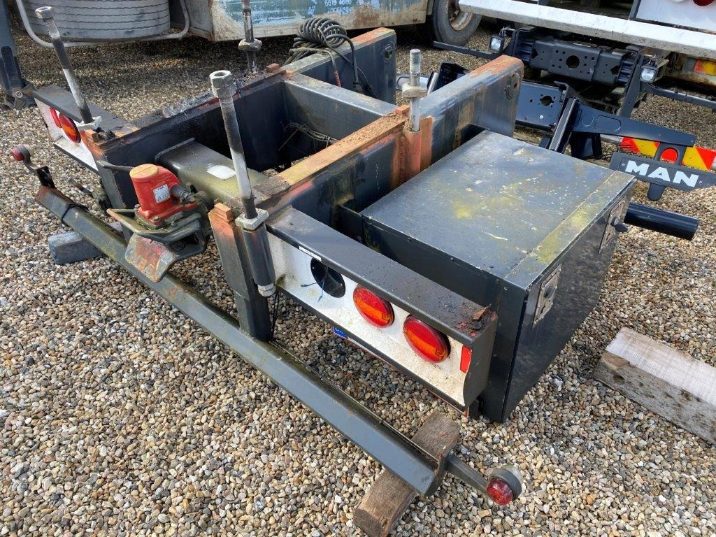 HMF krankonsol - 65 mm bolte - Додаток за Градежна машина: слика 1 HMF krankonsol - 65 mm bolte - Додаток за Градежна машина: слика 1