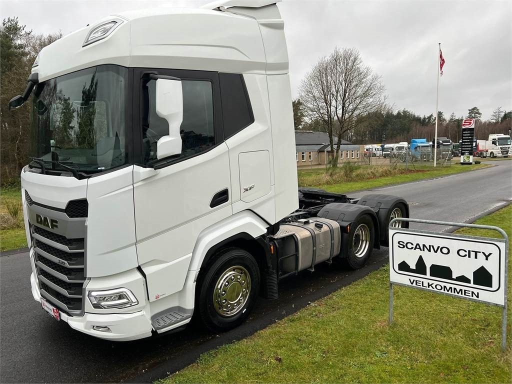 DAF XF530 FTS 6x2 - Камион влекач: слика 1 DAF XF530 FTS 6x2 - Камион влекач: слика 1