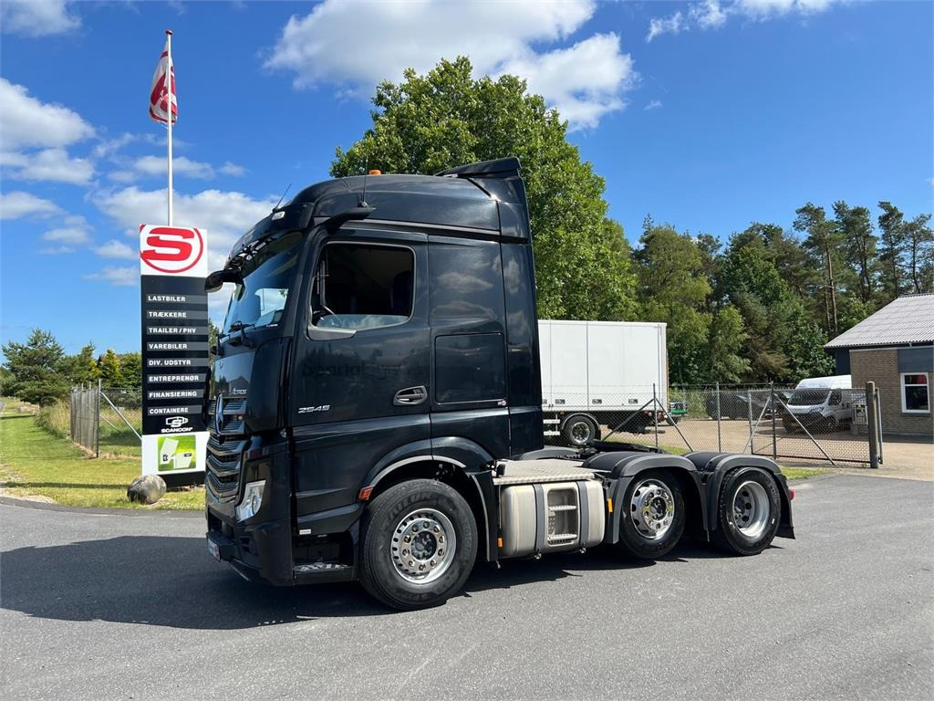 Mercedes-Benz Actros 2545 LS - Камион влекач: слика 1 Mercedes-Benz Actros 2545 LS - Камион влекач: слика 1