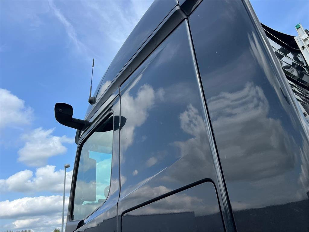 Mercedes-Benz Actros 2545 LS - Камион влекач: слика 2 Mercedes-Benz Actros 2545 LS - Камион влекач: слика 2