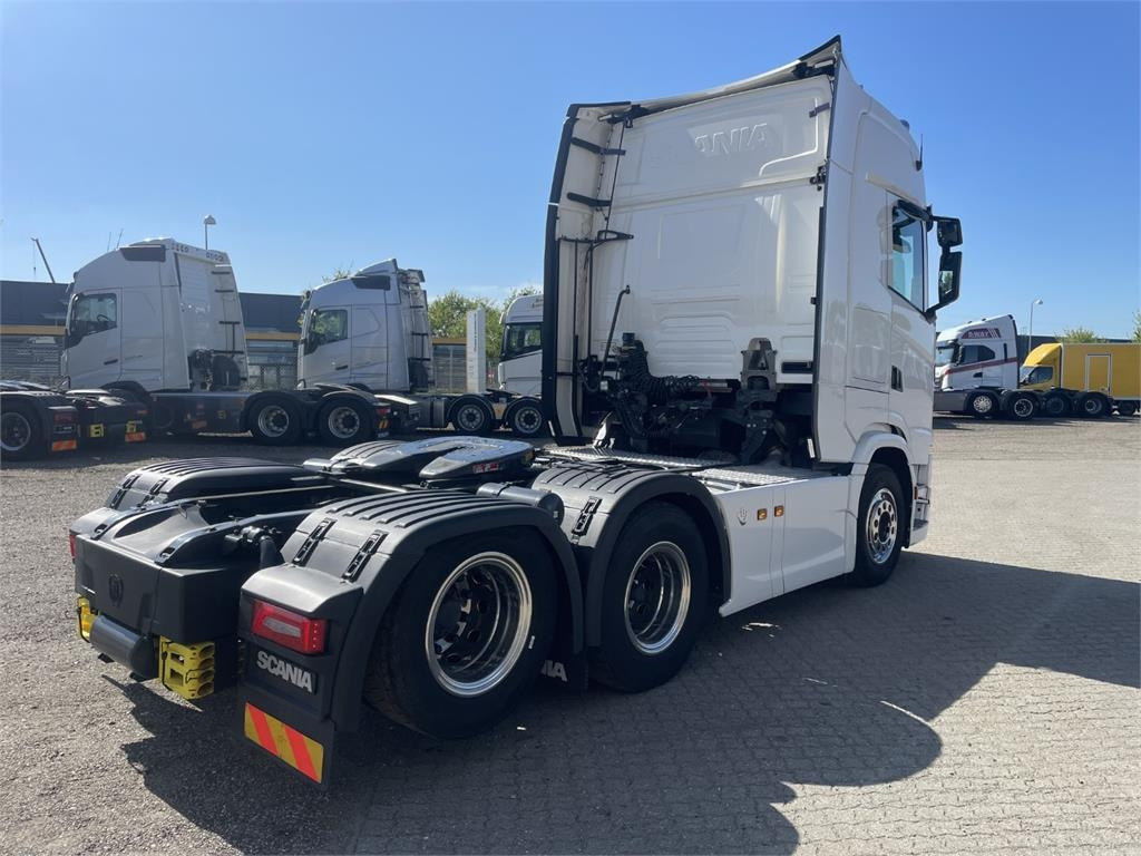 Scania S660 A 6x2 NB 2950 - Камион влекач: слика 2 Scania S660 A 6x2 NB 2950 - Камион влекач: слика 2