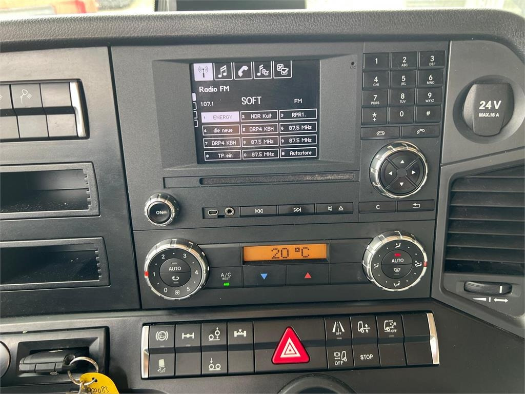 Камион ладилник Mercedes-Benz Actros 2530 L 6x2*4: слика 11