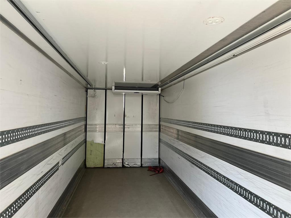 Камион ладилник Mercedes-Benz Actros 2530 L 6x2*4: слика 20