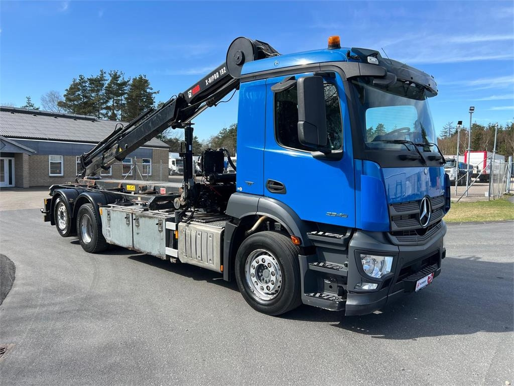 Mercedes-Benz Antos 2546 - Hiab 192 E kran  - Камион за подигање контејнери: слика 3 Mercedes-Benz Antos 2546 - Hiab 192 E kran  - Камион за подигање контејнери: слика 3