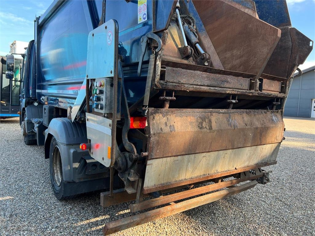 Mercedes-Benz Atego 1224 - Камион за ѓубре: слика 4 Mercedes-Benz Atego 1224 - Камион за ѓубре: слика 4