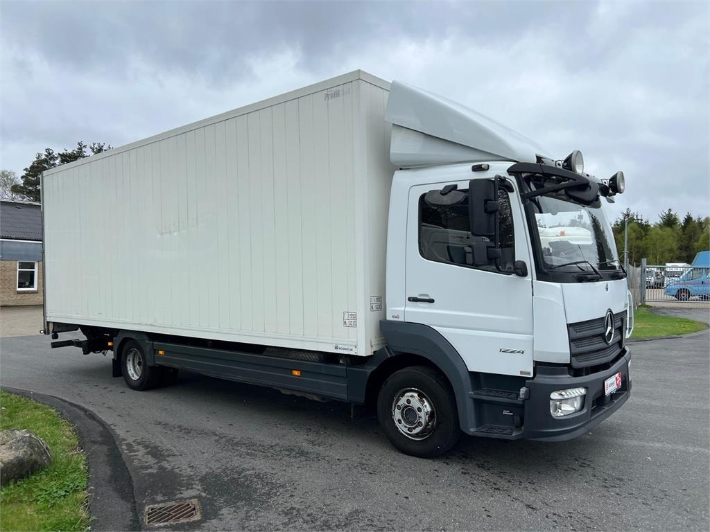 Mercedes-Benz Atego 1224 LnR - Камион сандучар: слика 2 Mercedes-Benz Atego 1224 LnR - Камион сандучар: слика 2