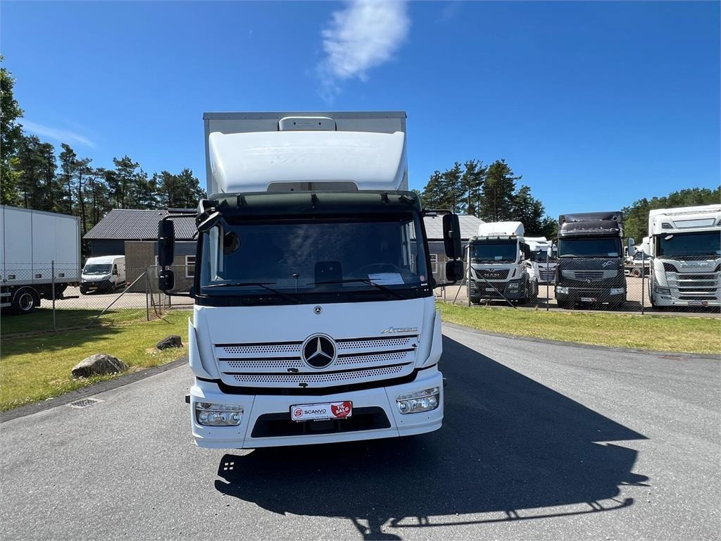 Mercedes-Benz Atego 1224 LnR - Камион сандучар: слика 2 Mercedes-Benz Atego 1224 LnR - Камион сандучар: слика 2