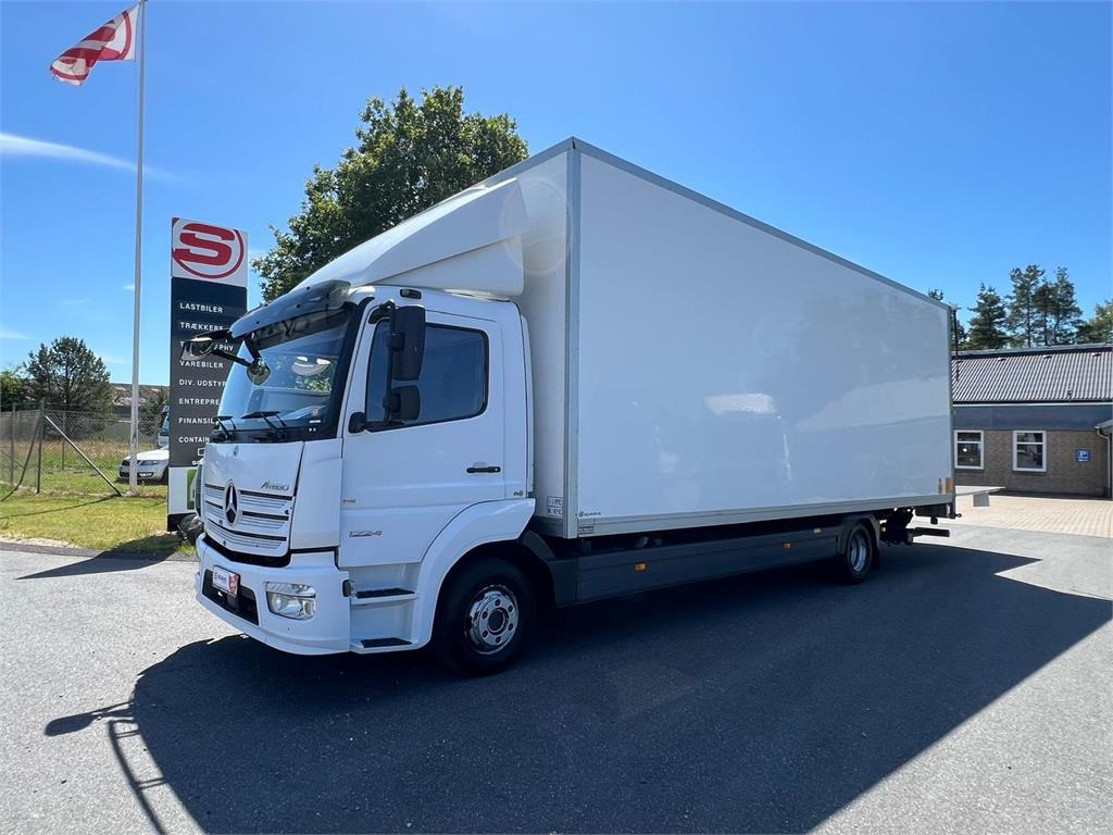 Mercedes-Benz Atego 1224 LnR - Камион сандучар: слика 1 Mercedes-Benz Atego 1224 LnR - Камион сандучар: слика 1