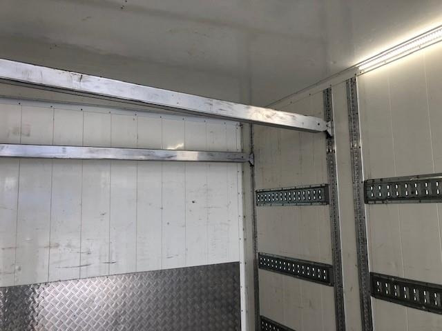 Mercedes-Benz Econic 1827 L - Камион сандучар: слика 4 Mercedes-Benz Econic 1827 L - Камион сандучар: слика 4