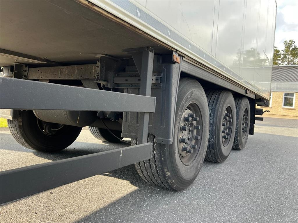 Полуприколка ладилник Schmitz SCB*S3B Dobbelt compartment: слика 8