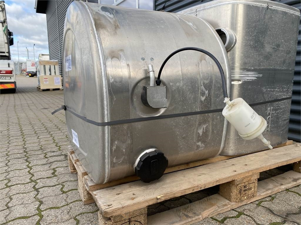 Volvo 200 ltr Dieseltank - Резервоар за гориво за Камион: слика 3 Volvo 200 ltr Dieseltank - Резервоар за гориво за Камион: слика 3