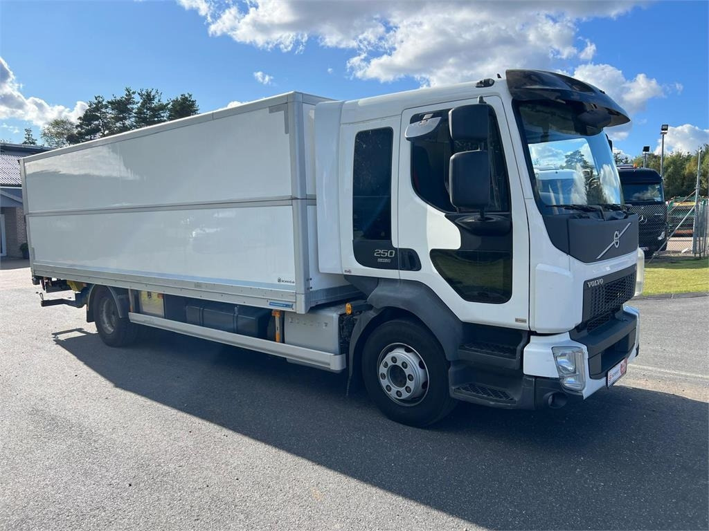 Volvo FL 250 16 ton - Камион сандучар: слика 3 Volvo FL 250 16 ton - Камион сандучар: слика 3