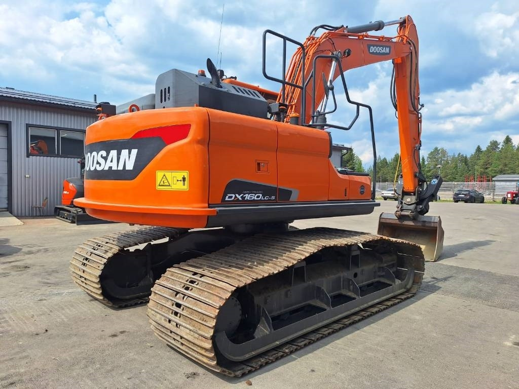 Doosan DX160LCH-5 METSÄMALLI KALLISTAJALLA - Багер гасеничар: слика 4 Doosan DX160LCH-5 METSÄMALLI KALLISTAJALLA - Багер гасеничар: слика 4