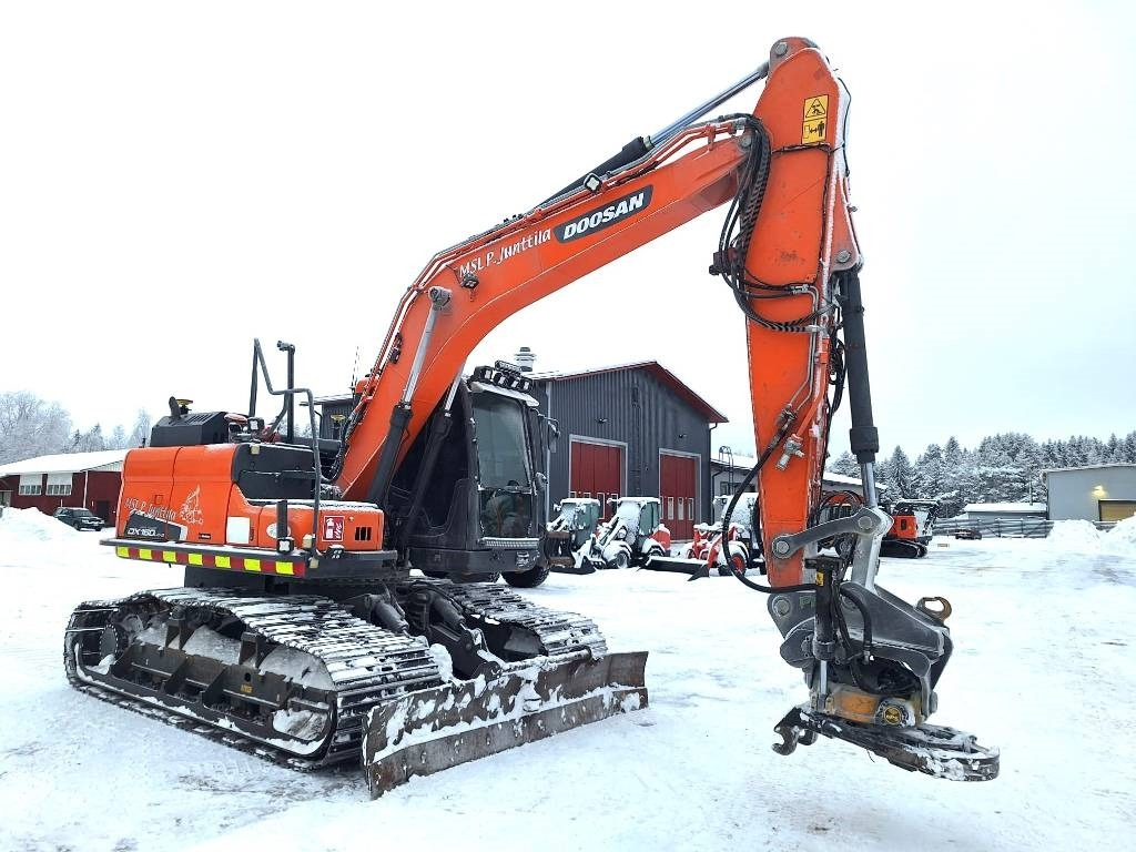 Doosan MYYTY! SOLD! DX160LCH-5 METSÄMALLI - Багер гасеничар: слика 5 Doosan MYYTY! SOLD! DX160LCH-5 METSÄMALLI - Багер гасеничар: слика 5