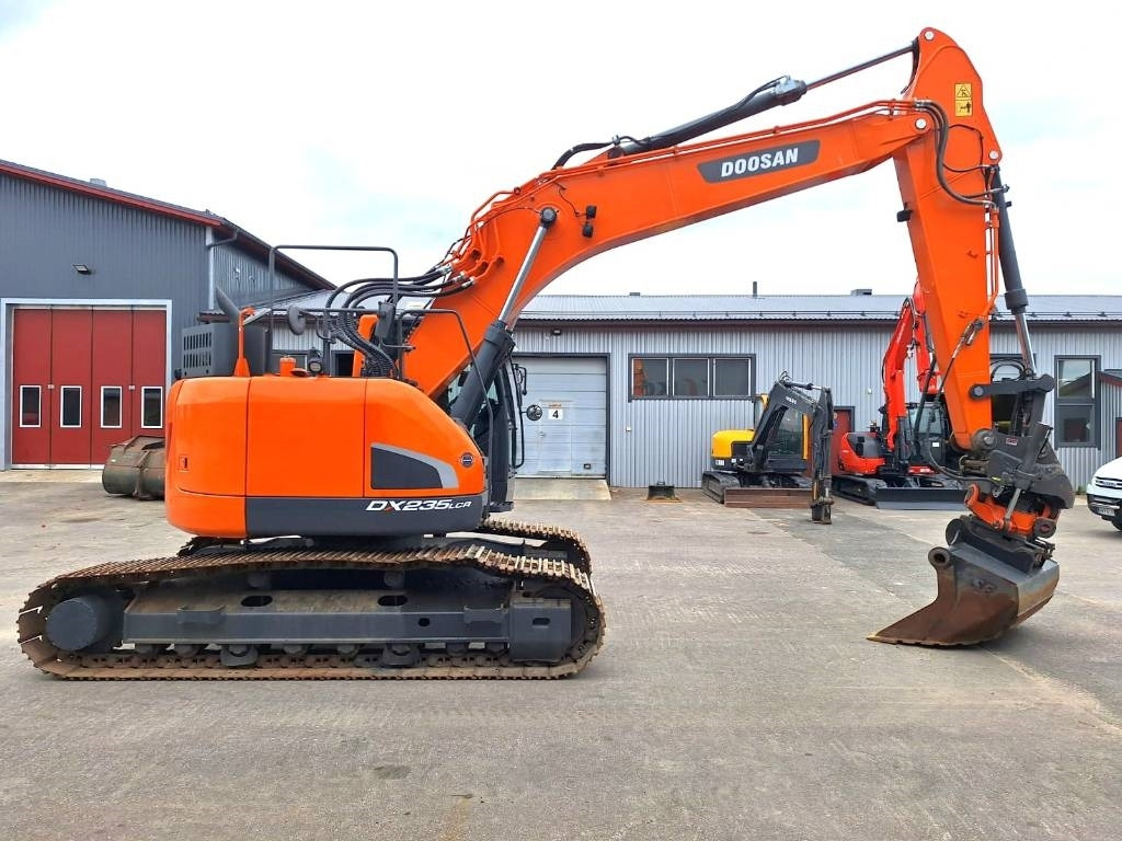 Doosan MYYTY! SOLD! DX235LCR-5 PYÖRITTÄJÄ - Багер гасеничар: слика 5 Doosan MYYTY! SOLD! DX235LCR-5 PYÖRITTÄJÄ - Багер гасеничар: слика 5