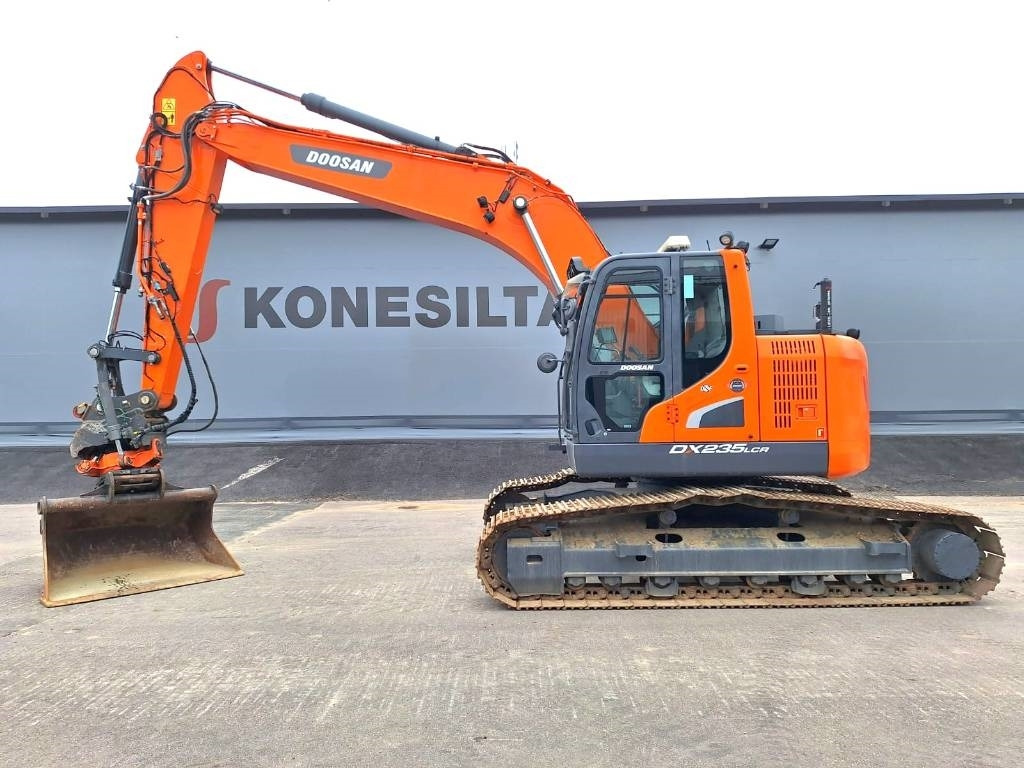 Doosan MYYTY! SOLD! DX235LCR-5 PYÖRITTÄJÄ - Багер гасеничар: слика 1 Doosan MYYTY! SOLD! DX235LCR-5 PYÖRITTÄJÄ - Багер гасеничар: слика 1