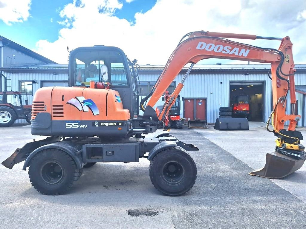 Doosan S55W PYÖRITTÄJÄLLÄ - Багер на тркала: слика 5 Doosan S55W PYÖRITTÄJÄLLÄ - Багер на тркала: слика 5