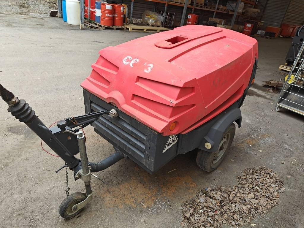Atlas Copco XAS 47 - Градежна машина: слика 2 Atlas Copco XAS 47 - Градежна машина: слика 2