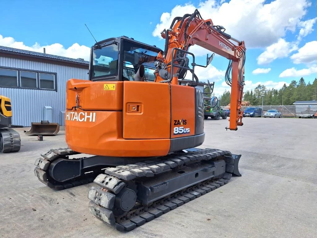 Hitachi MYYTY! SOLD! ZX85US-6 KUIN UUSI - Мини багер: слика 4 Hitachi MYYTY! SOLD! ZX85US-6 KUIN UUSI - Мини багер: слика 4