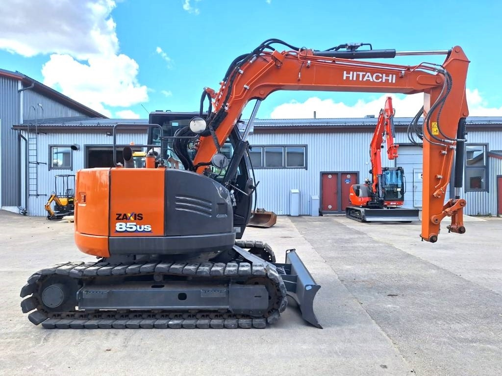 Hitachi MYYTY! SOLD! ZX85US-6 KUIN UUSI - Мини багер: слика 5 Hitachi MYYTY! SOLD! ZX85US-6 KUIN UUSI - Мини багер: слика 5