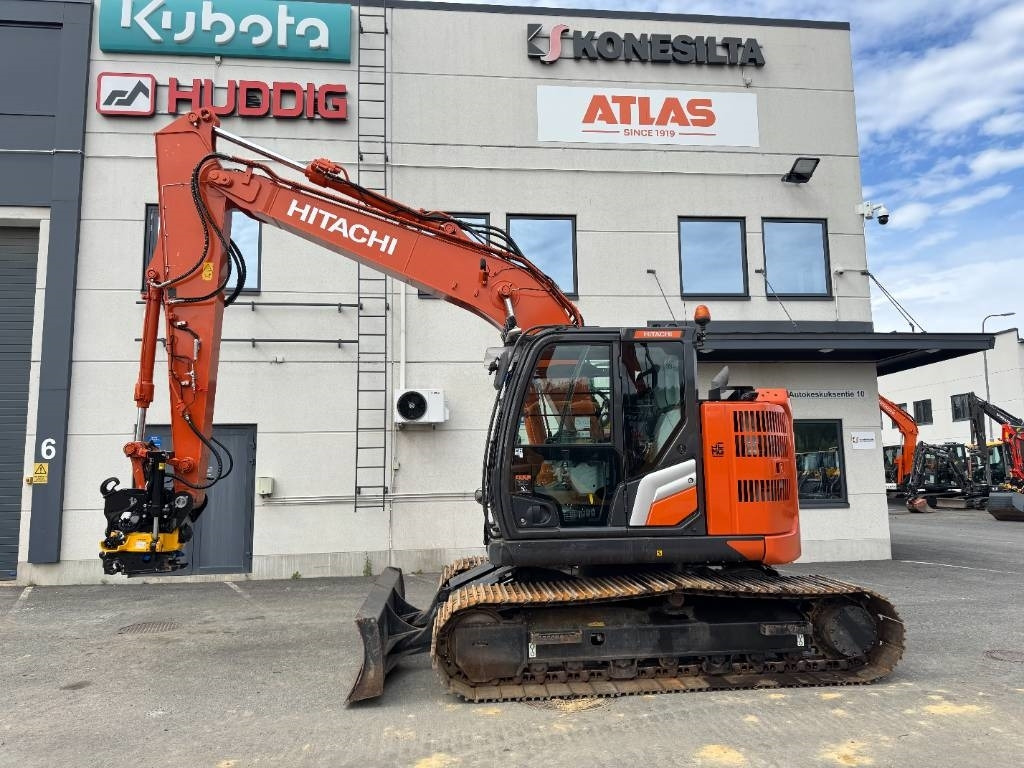 Hitachi ZX 135 USBL-7 - Багер гасеничар: слика 1 Hitachi ZX 135 USBL-7 - Багер гасеничар: слика 1