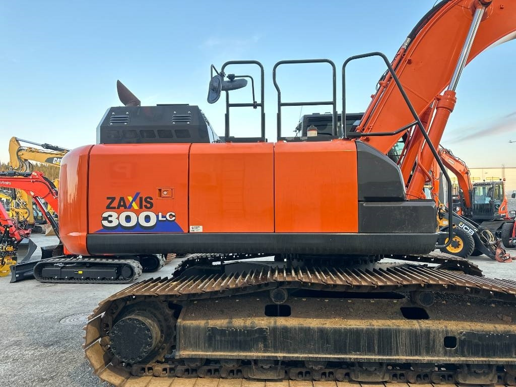 Hitachi ZX 300 LC-6 Kallistuva kauha S80 - Багер гасеничар: слика 5 Hitachi ZX 300 LC-6 Kallistuva kauha S80 - Багер гасеничар: слика 5