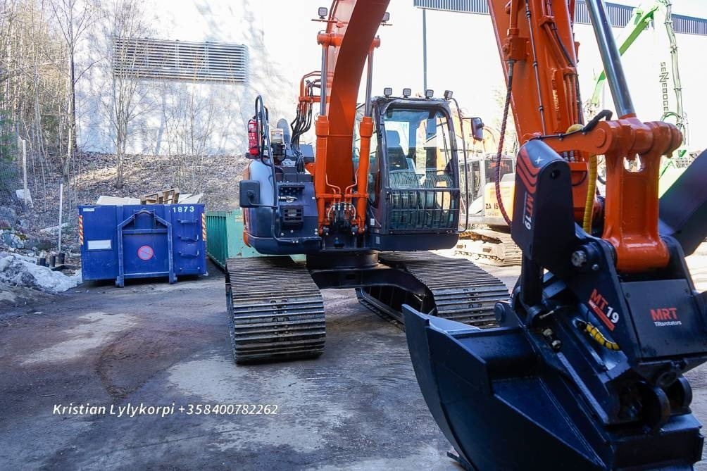 Багер гасеничар Hitachi ZX135US-6 METSÄALUSTALLA: слика 36