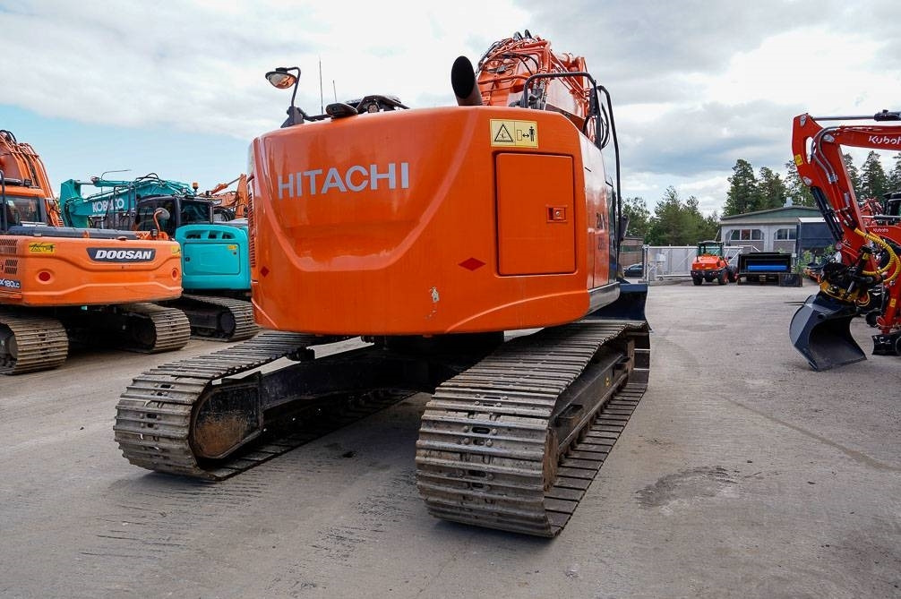 Hitachi ZX225USLC-5B MARTTIINILLA - Багер гасеничар: слика 5 Hitachi ZX225USLC-5B MARTTIINILLA - Багер гасеничар: слика 5