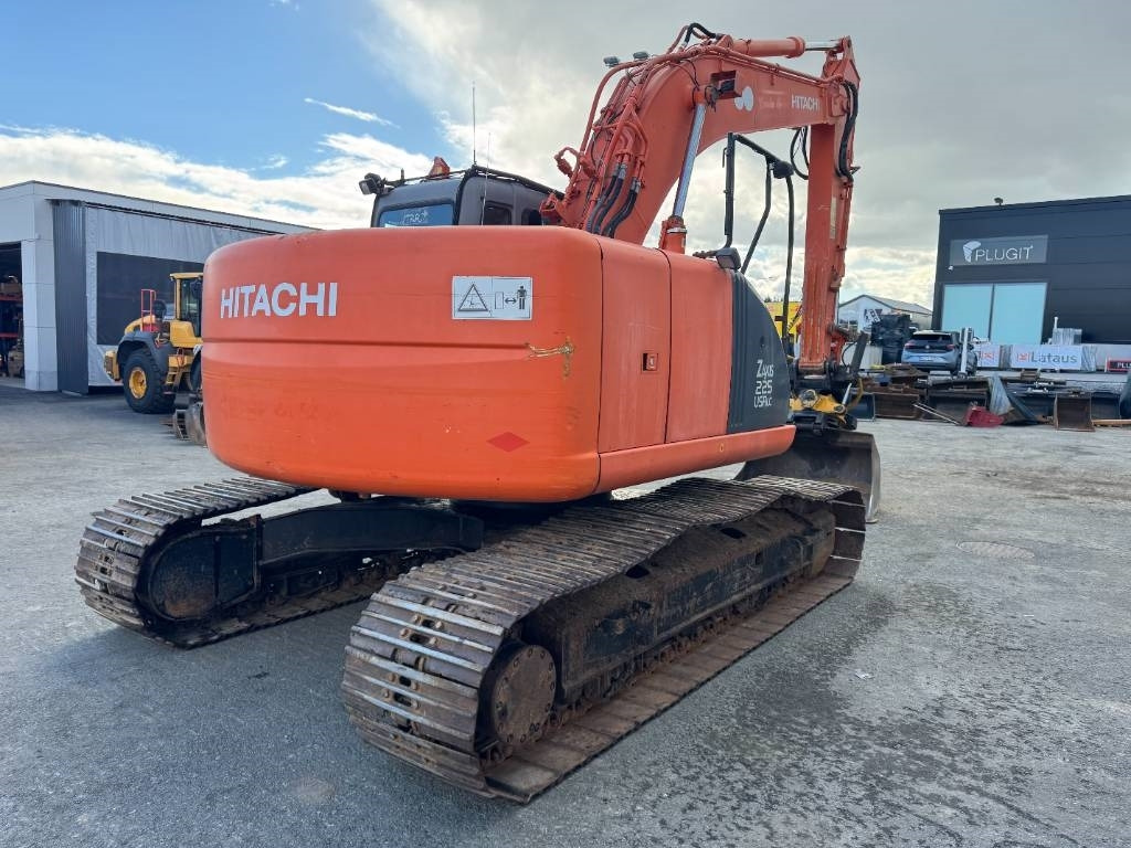 Hitachi ZX225USR PYÖRITTÄJÄLLÄ  - Багер гасеничар: слика 5 Hitachi ZX225USR PYÖRITTÄJÄLLÄ  - Багер гасеничар: слика 5