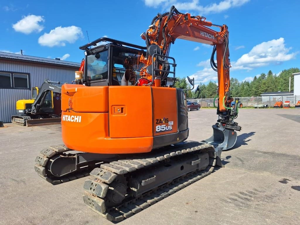 Hitachi ZX85US-6 HUIPPUVARUSTEILLA - Мини багер: слика 4 Hitachi ZX85US-6 HUIPPUVARUSTEILLA - Мини багер: слика 4