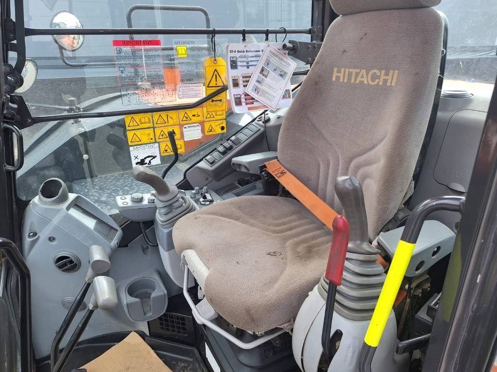 Мини багер Hitachi ZX85USB-6: слика 9