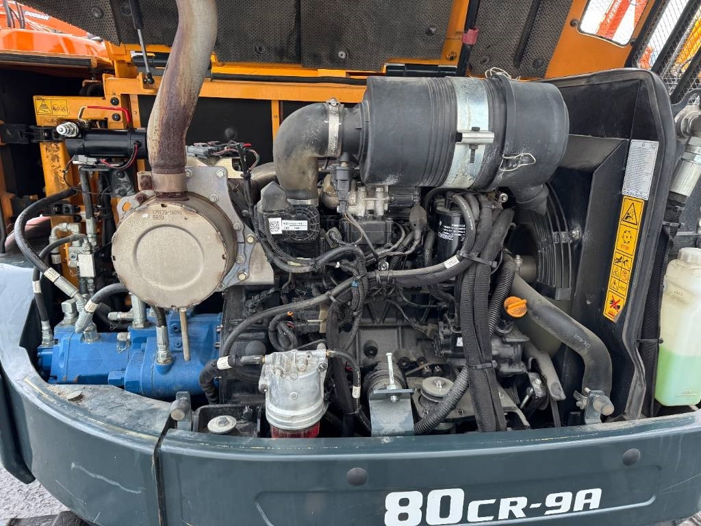Мини багер Hyundai R80CR-9A PYÖRITTÄJÄLLÄ: слика 8