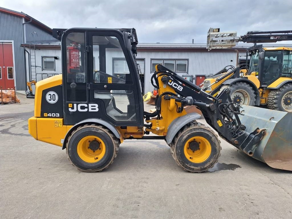 JCB 403 PIIKIT JA KAUHA - Земјоделски натоварувач: слика 5 JCB 403 PIIKIT JA KAUHA - Земјоделски натоварувач: слика 5