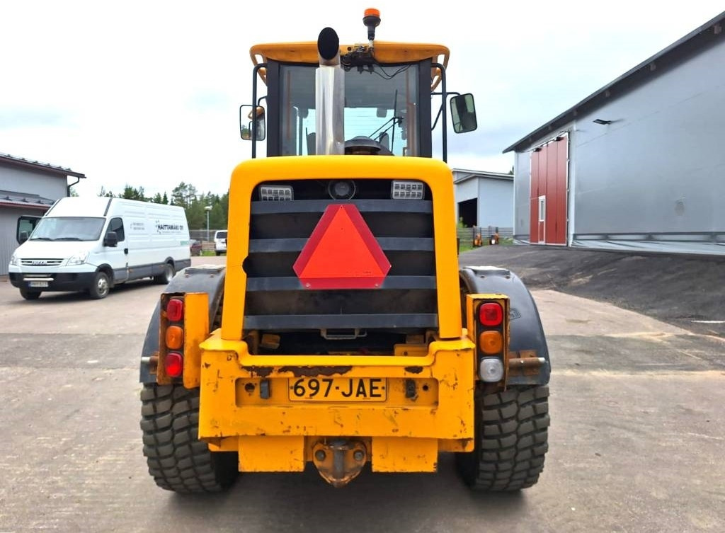 JCB MYYTY! SOLD! 412S PALAPINTARENKAAT - Натоварувач на тркала: слика 3 JCB MYYTY! SOLD! 412S PALAPINTARENKAAT - Натоварувач на тркала: слика 3