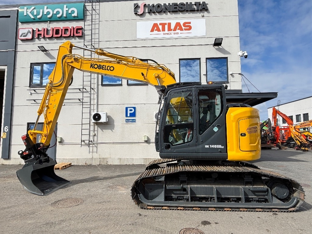 Kobelco MYYTY! SOLD! SK140SRLC-7 KOROTETTU SUOALUSTA 900MM - Багер гасеничар: слика 1 Kobelco MYYTY! SOLD! SK140SRLC-7 KOROTETTU SUOALUSTA 900MM - Багер гасеничар: слика 1