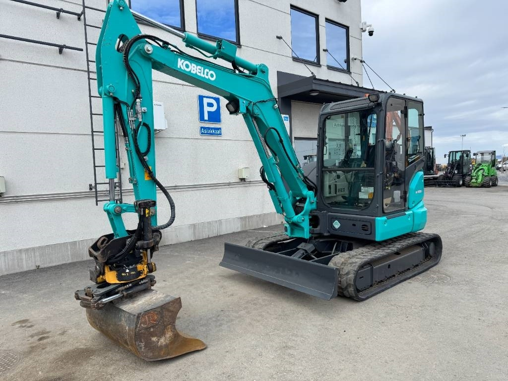 Kobelco SK45SRX-6 Pyörittäjä pihdeillä - Мини багер: слика 2 Kobelco SK45SRX-6 Pyörittäjä pihdeillä - Мини багер: слика 2