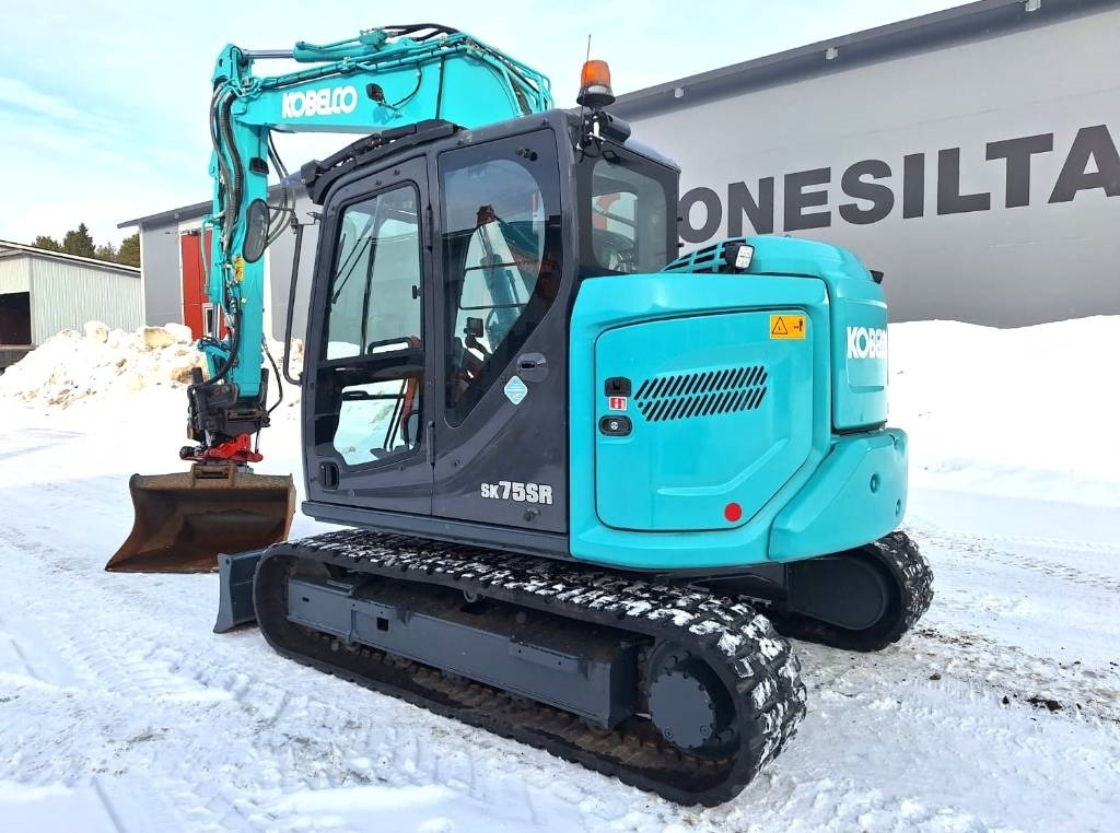 Kobelco SK75SR-7 PYÖRITTÄJÄLLÄ - Мини багер: слика 3 Kobelco SK75SR-7 PYÖRITTÄJÄLLÄ - Мини багер: слика 3
