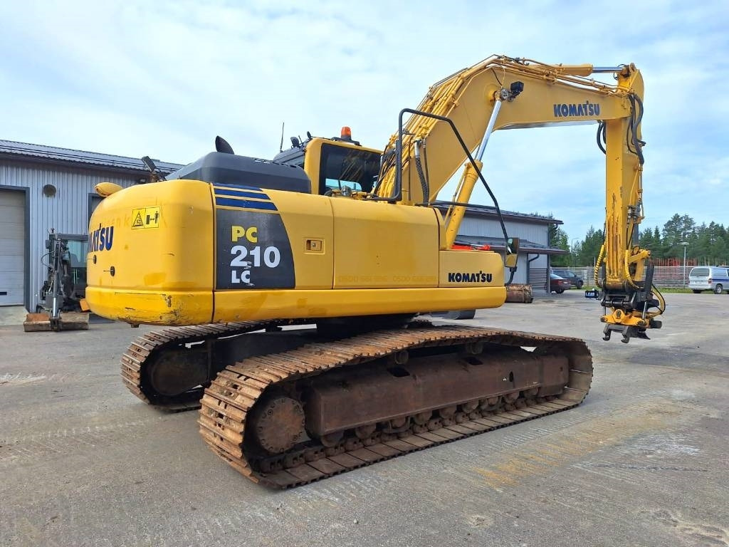 Komatsu MYYTY! SOLD! PC210LC-8 PYÖRITTÄJÄLLÄ - Багер гасеничар: слика 4 Komatsu MYYTY! SOLD! PC210LC-8 PYÖRITTÄJÄLLÄ - Багер гасеничар: слика 4