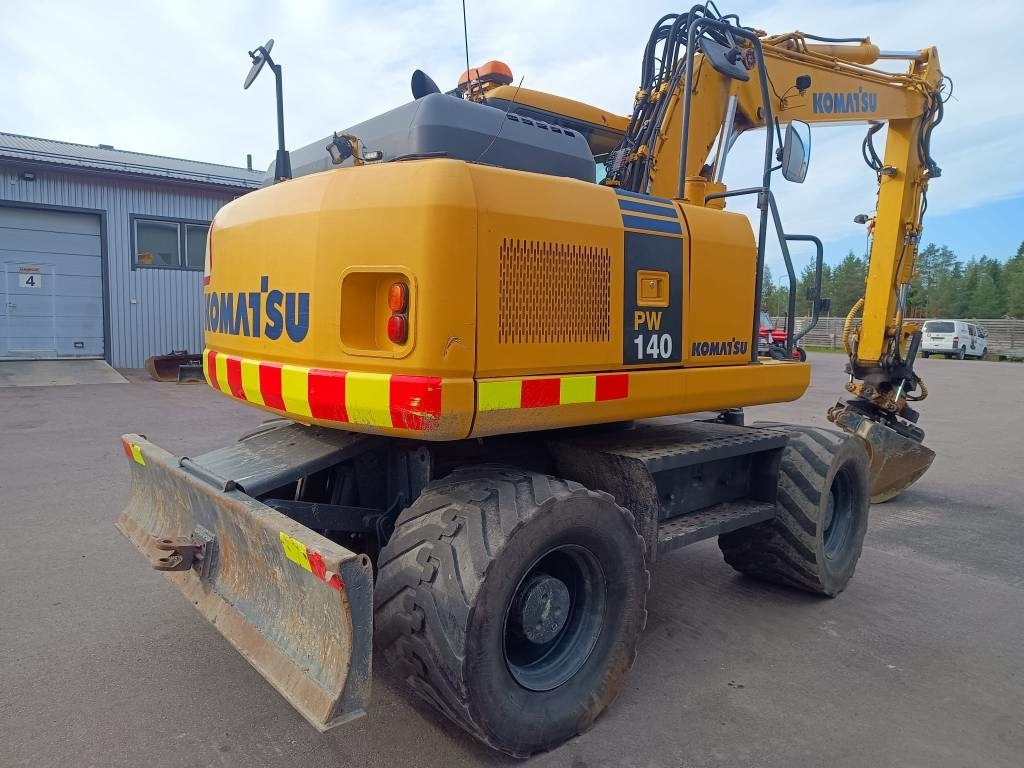 Komatsu PW140-7 PYÖRITTÄJÄLLÄ - Багер на тркала: слика 5 Komatsu PW140-7 PYÖRITTÄJÄLLÄ - Багер на тркала: слика 5