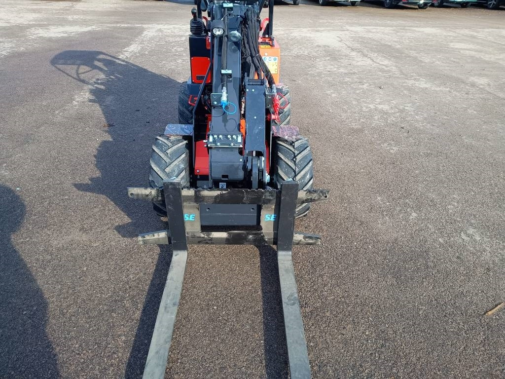 Нов Земјоделски натоварувач Kubota RT105-2 TELEPUOMI: слика 10
