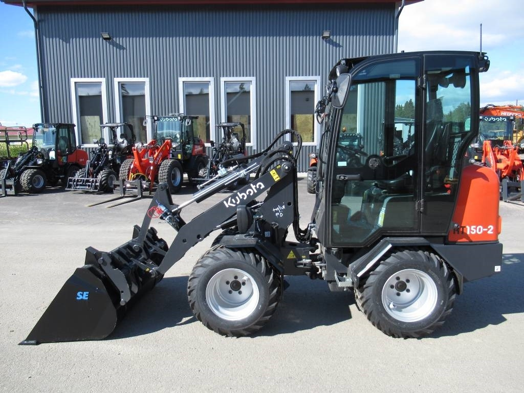 Kubota RT150-2 PIENKUORMAAJA, UUSI - Земјоделски натоварувач: слика 1 Kubota RT150-2 PIENKUORMAAJA, UUSI - Земјоделски натоварувач: слика 1