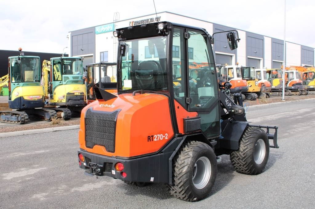 Kubota RT270-2 UUSI - Земјоделски натоварувач: слика 4 Kubota RT270-2 UUSI - Земјоделски натоварувач: слика 4
